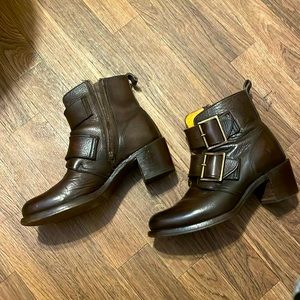 Sabrina Frye in brown